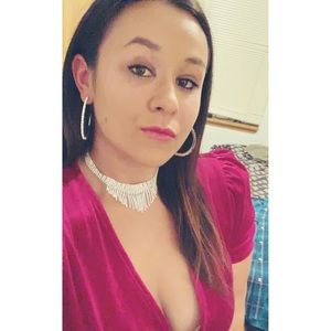 Meet your Posher, Gennie